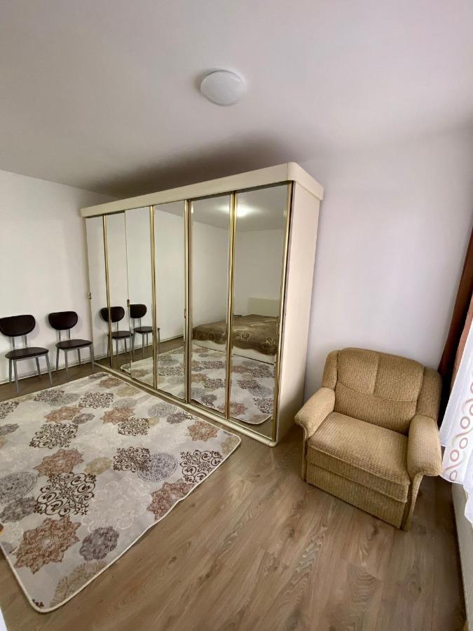 Ardelean Apartment Oradea Eksteriør bilde